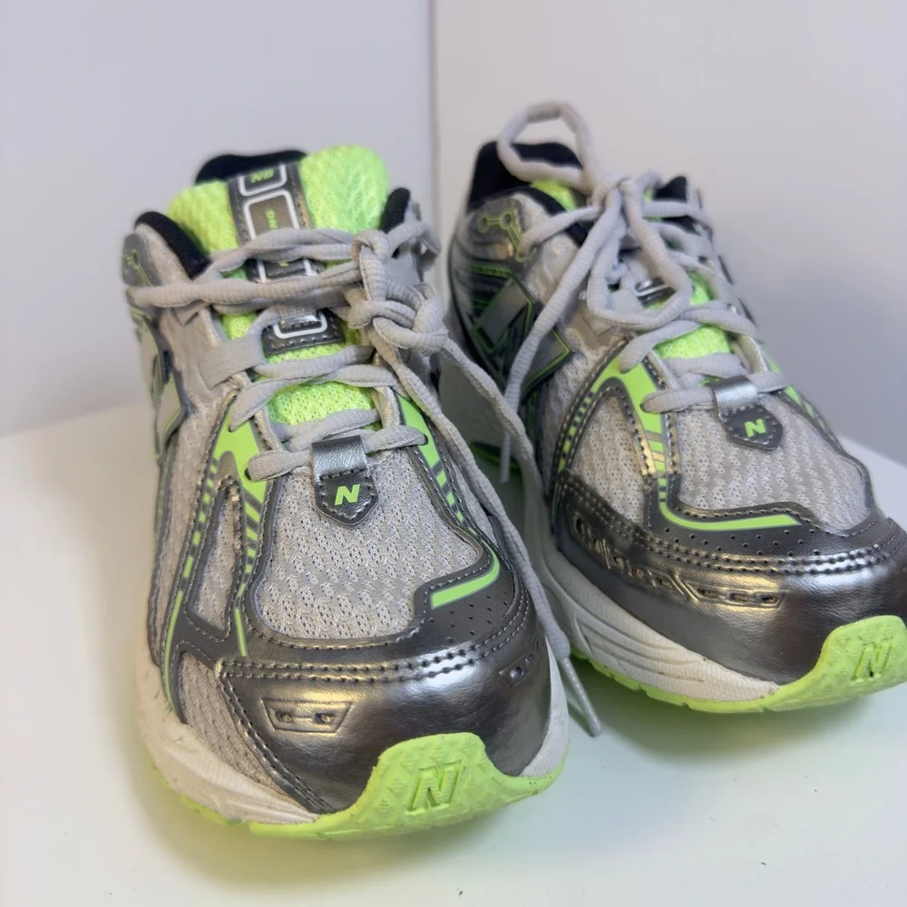 New Balance 1906R Boys 5.5 Silver Lime Green Metallic Running Shoes GC1906CQ